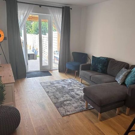 윈체스터 Riverside 3 Bed House 빌라 외부 사진