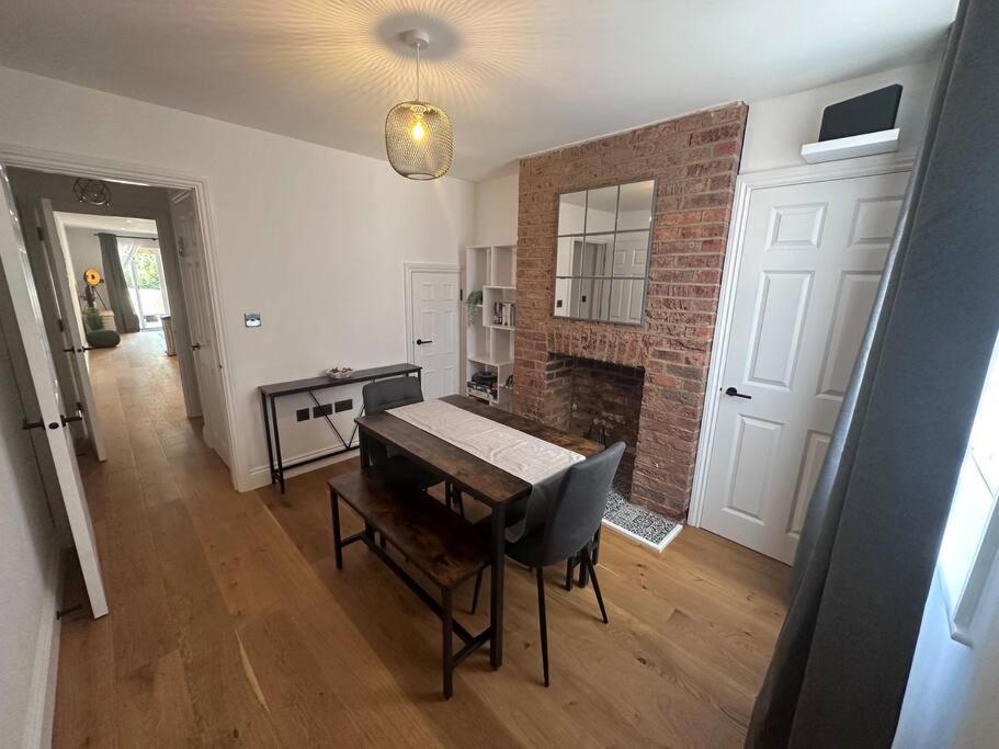 윈체스터 Riverside 3 Bed House 빌라 외부 사진