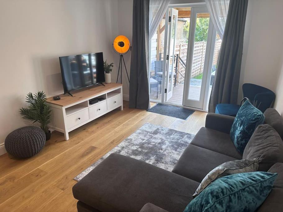 윈체스터 Riverside 3 Bed House 빌라 외부 사진
